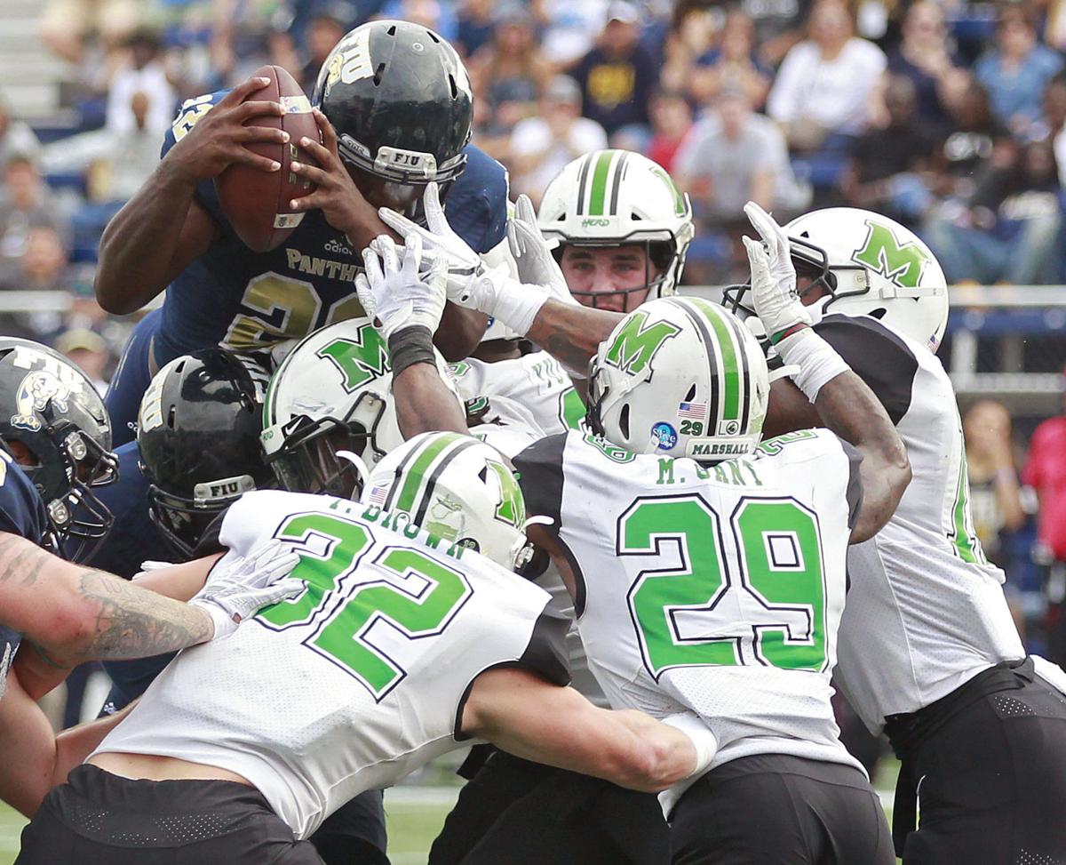 Herd Shows Toughness In Edging Fiu 28 25 Marshall Sports