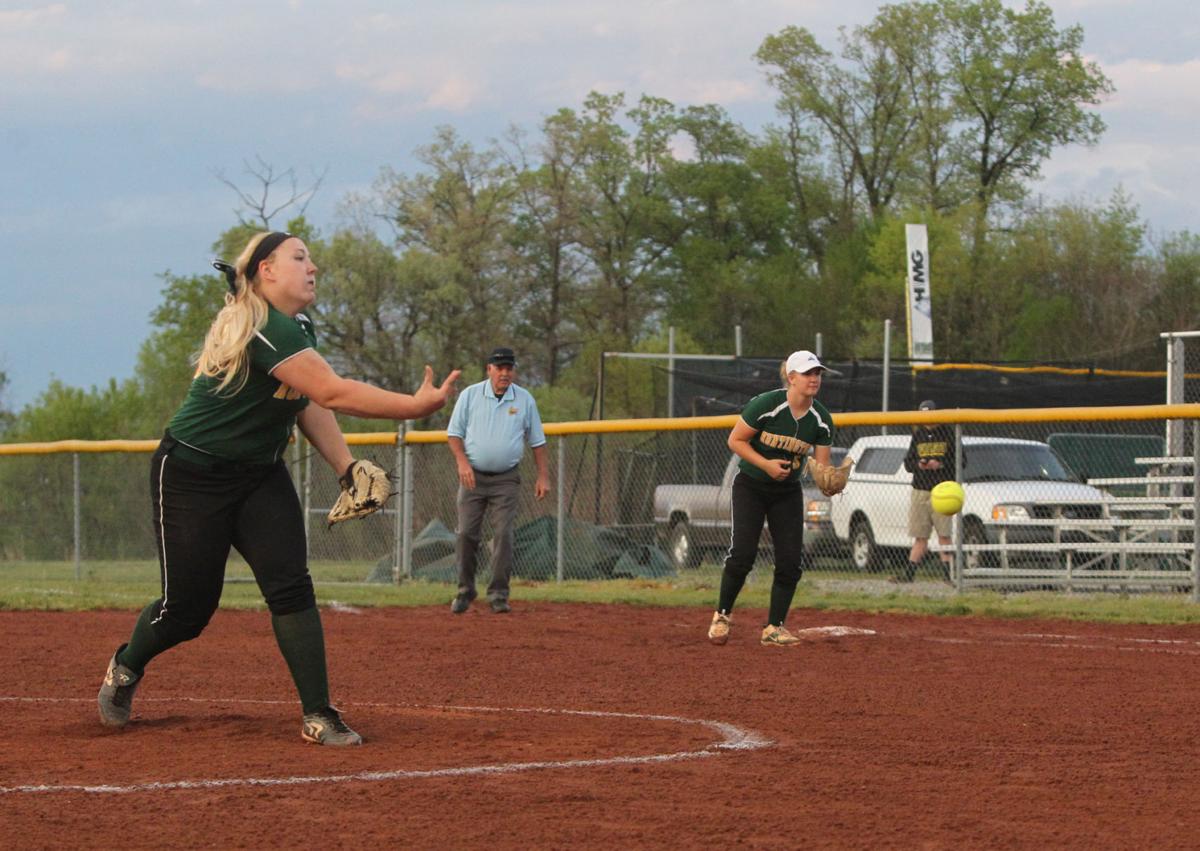 Photos Huntington Softball Takes on Washington High School