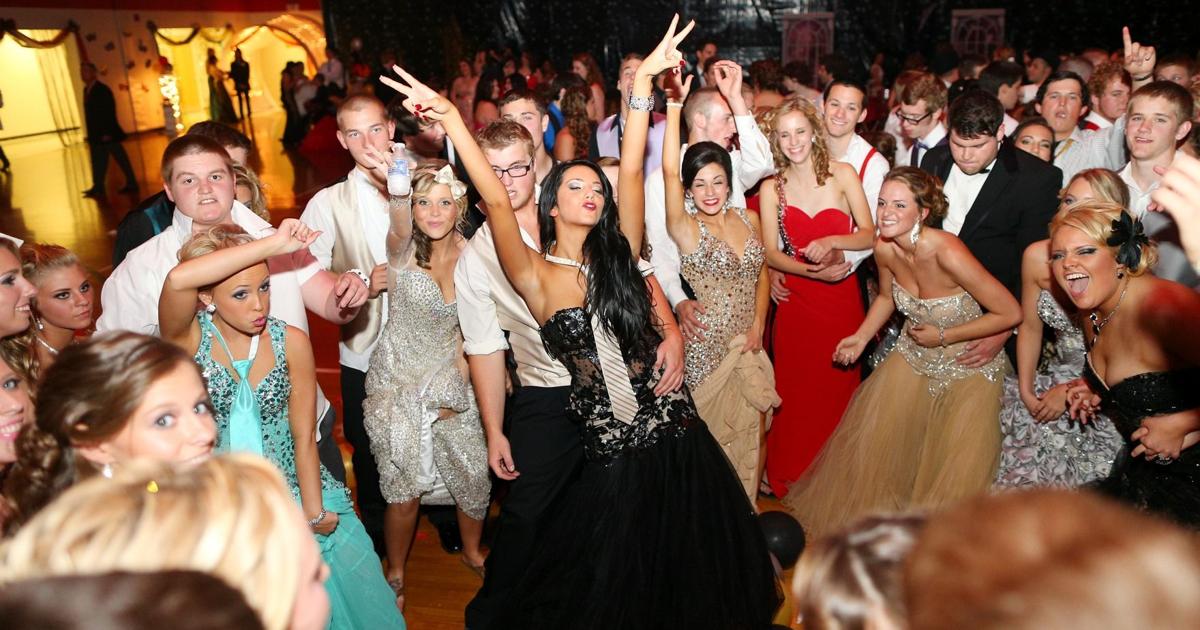 Gallery: Cabell Midland's prom | Photos News | herald-dispatch.com