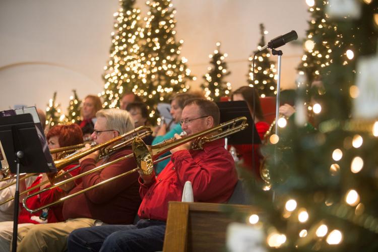 Photos Kenova Memorial Christmas Tree Lighting Ceremony Photo Galleries