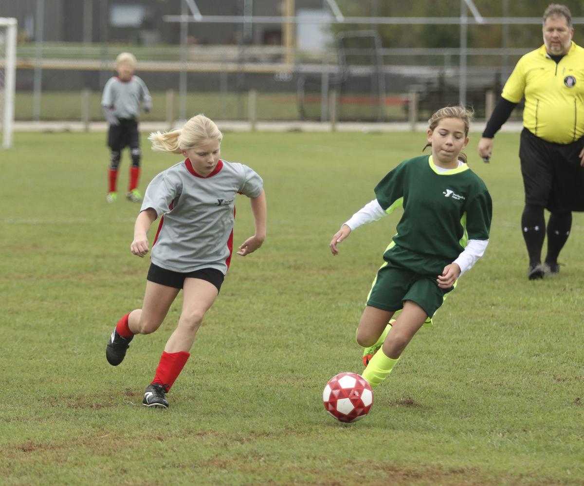 2018 1014 youth soccer03.jpg