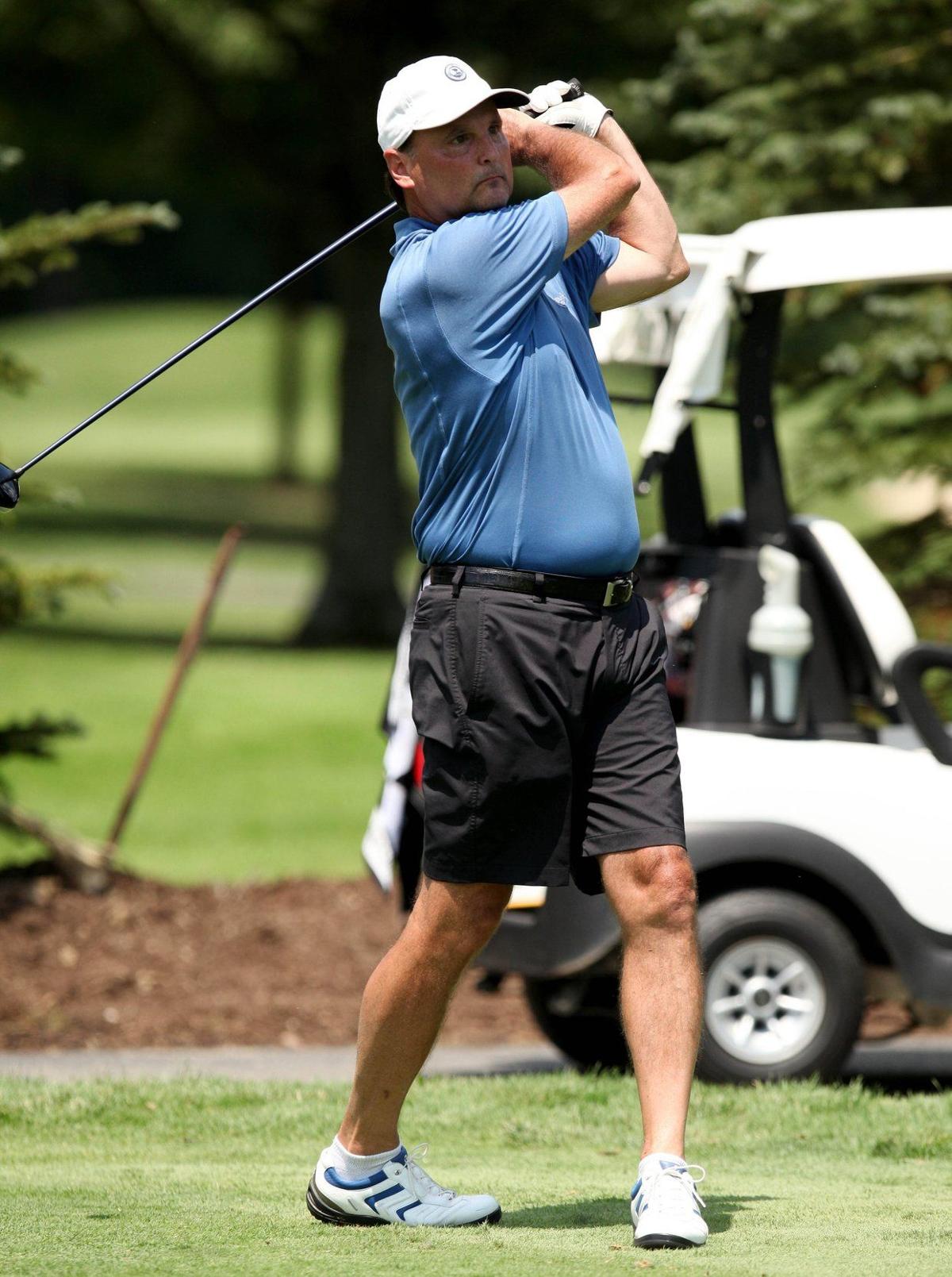 Gallery Qualifier for West Virginia Amateur golf championship Photo
