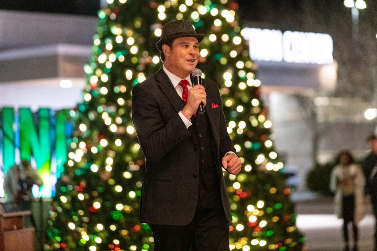 Photos City of Huntington Tree Lighting Ceremony Multimedia