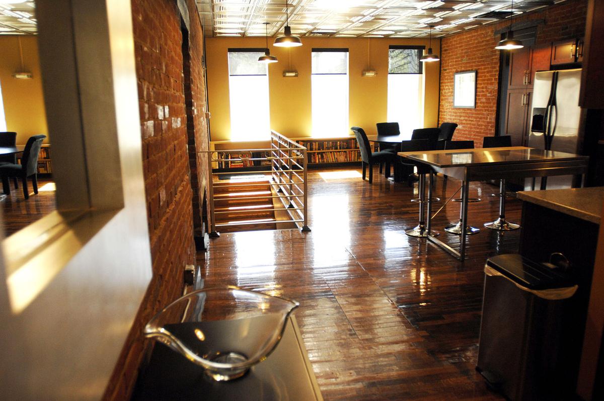 Ashland man's home brings taste of urban life Features/Entertainment