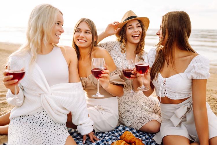 Mind Your Manners: When the dress code gets weird | Features/Entertainment | herald-dispatch.com Mind Your Manners: When the dress code gets weird | Features/Entertainment | herald-dispatch.com