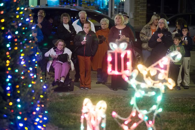 Photos Kenova Memorial Christmas Tree Lighting Ceremony Photo Galleries