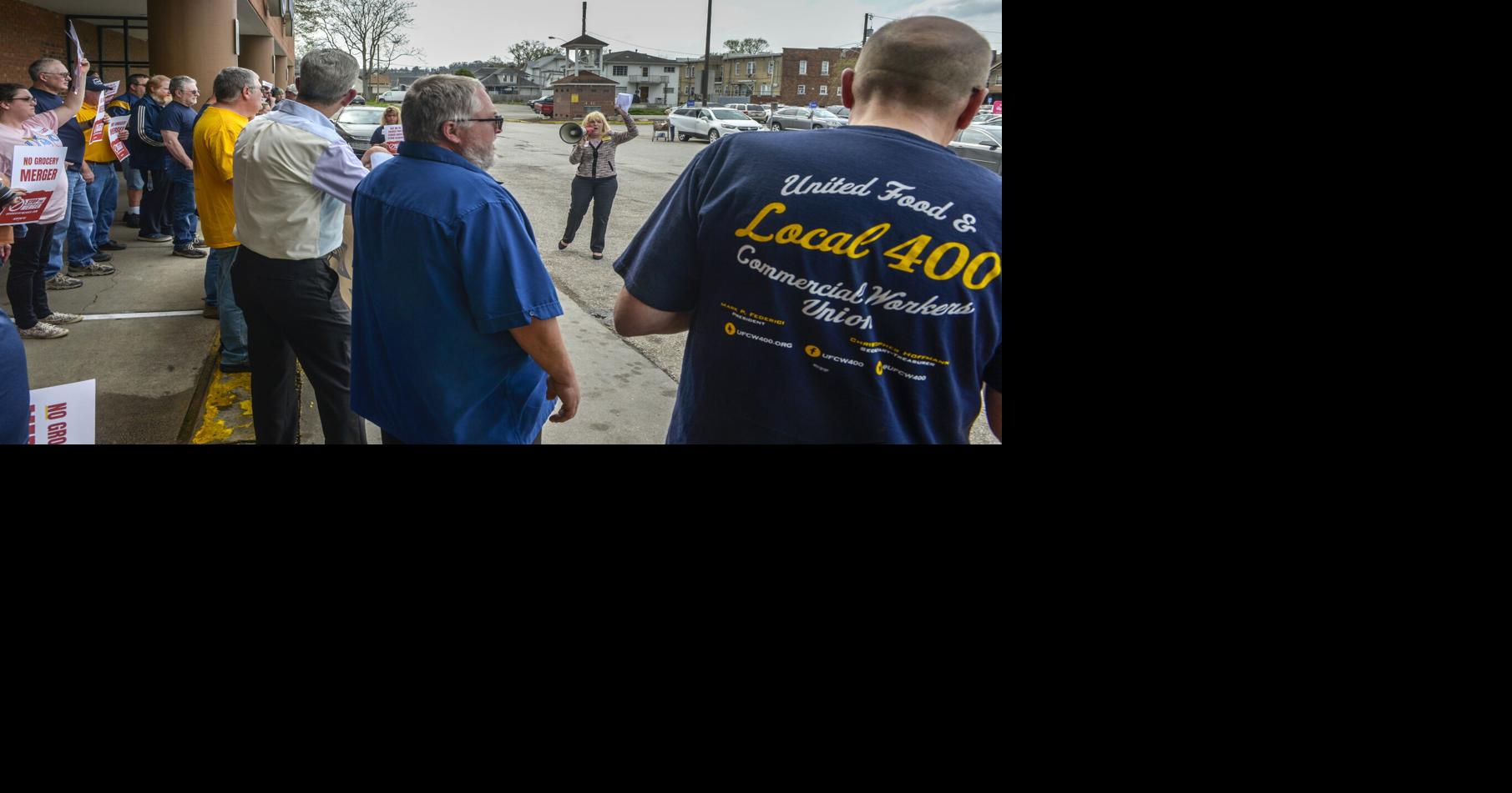 Proposed merger with Albertson's protested at Charleston Kroger