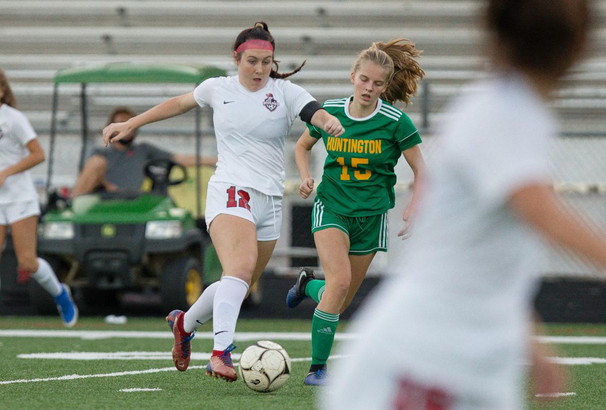 20201023 HSsoccer 01.jpg