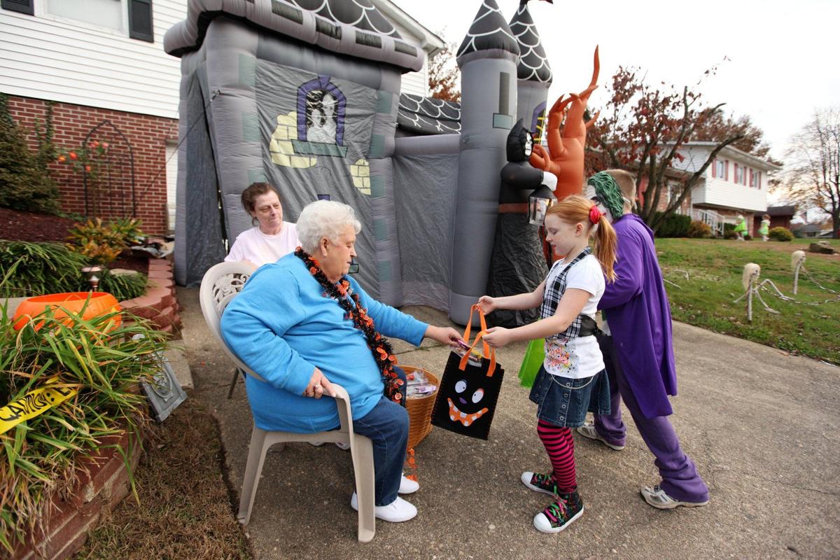 Gallery Trick or Treat in Huntington Photos News