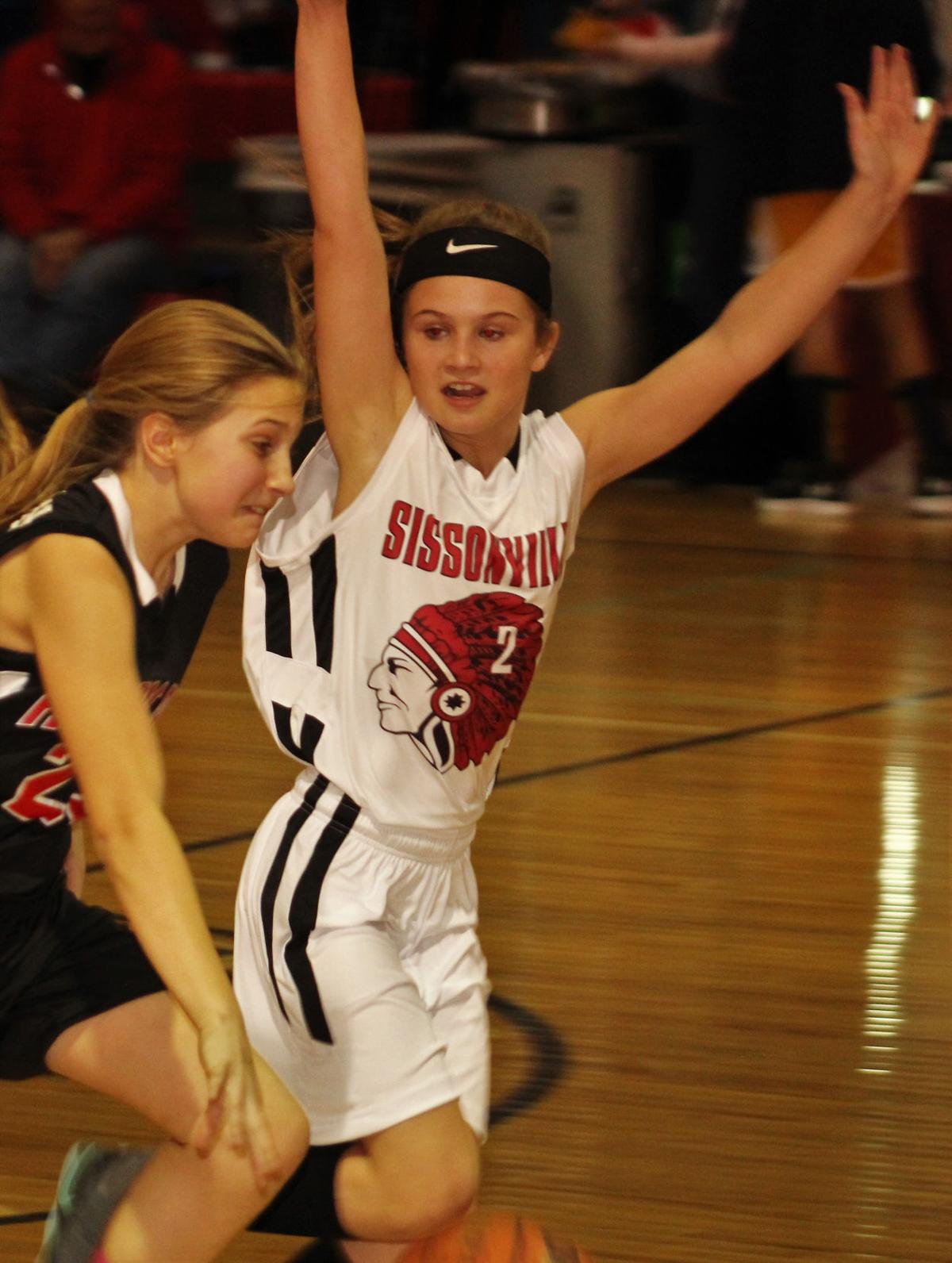 Hurricane Girls Take On Sissonville Putnam News Herald