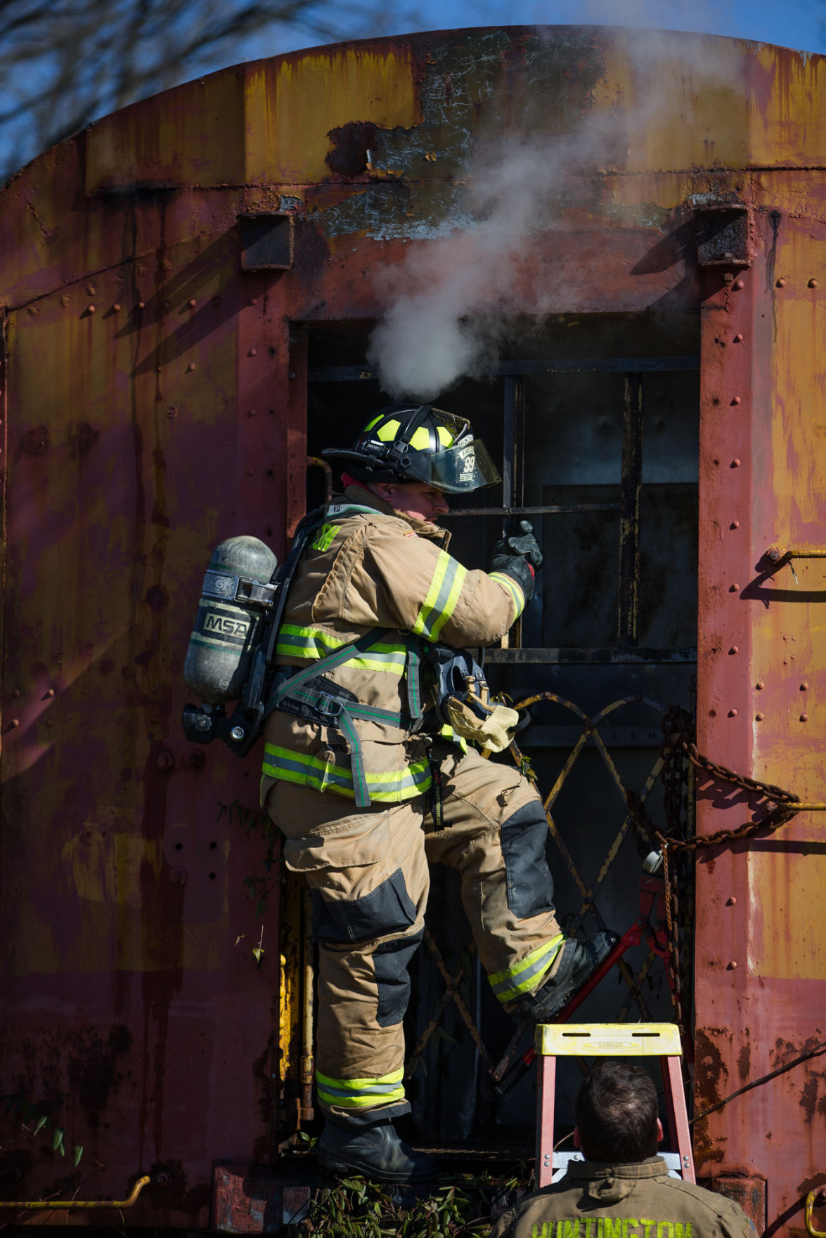 Photos Train car fire in Huntington Multimedia