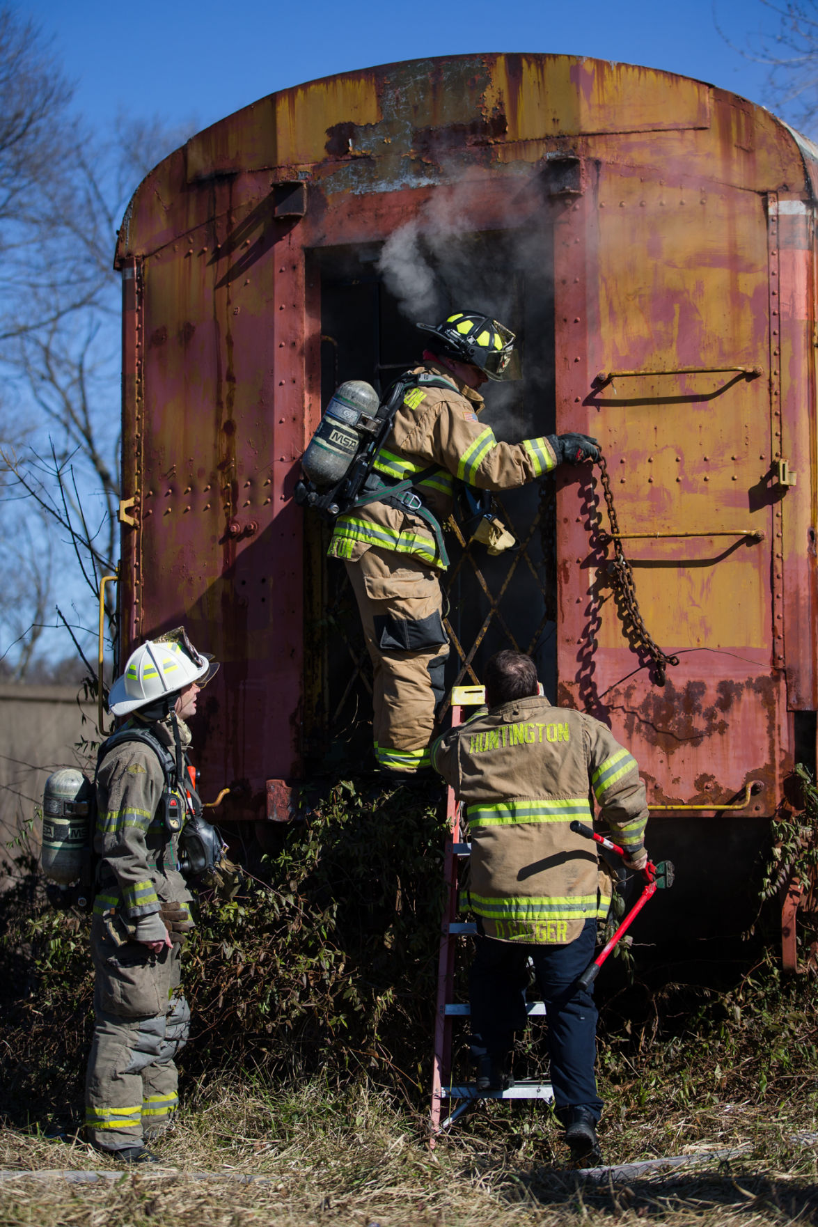 Photos Train car fire in Huntington Multimedia