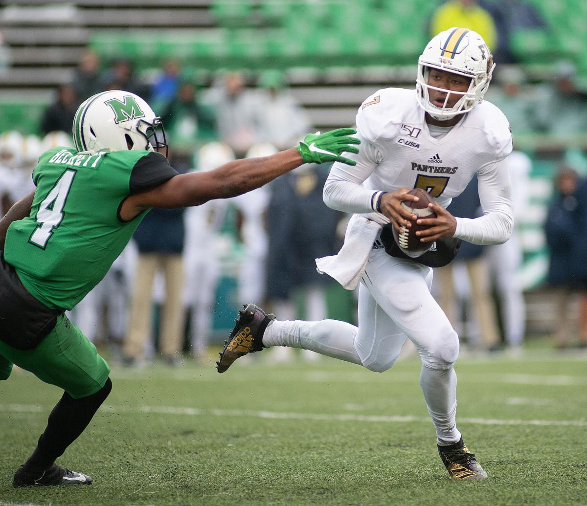 2019-1130_mufootball-72.jpg