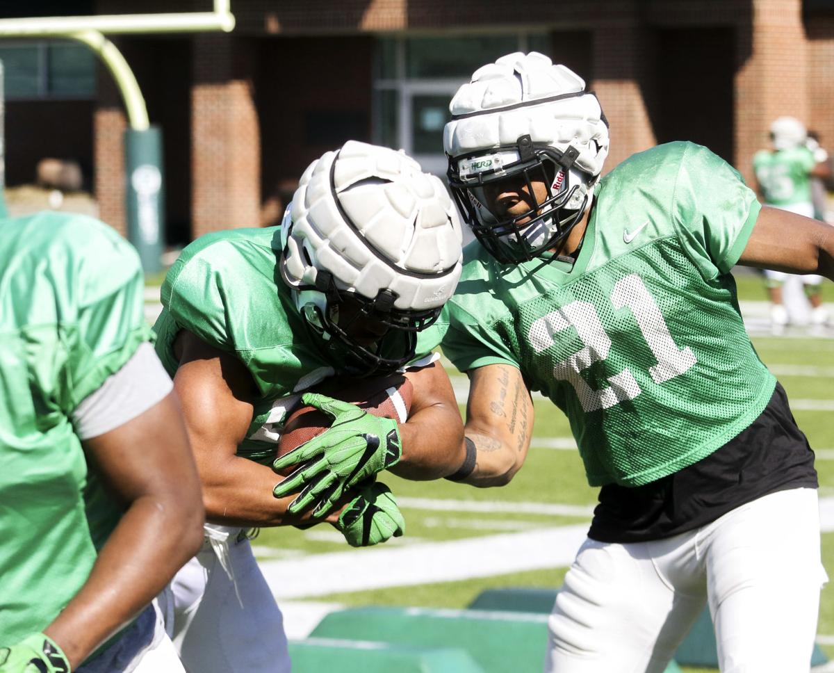 2018 0422 mu football23.jpg
