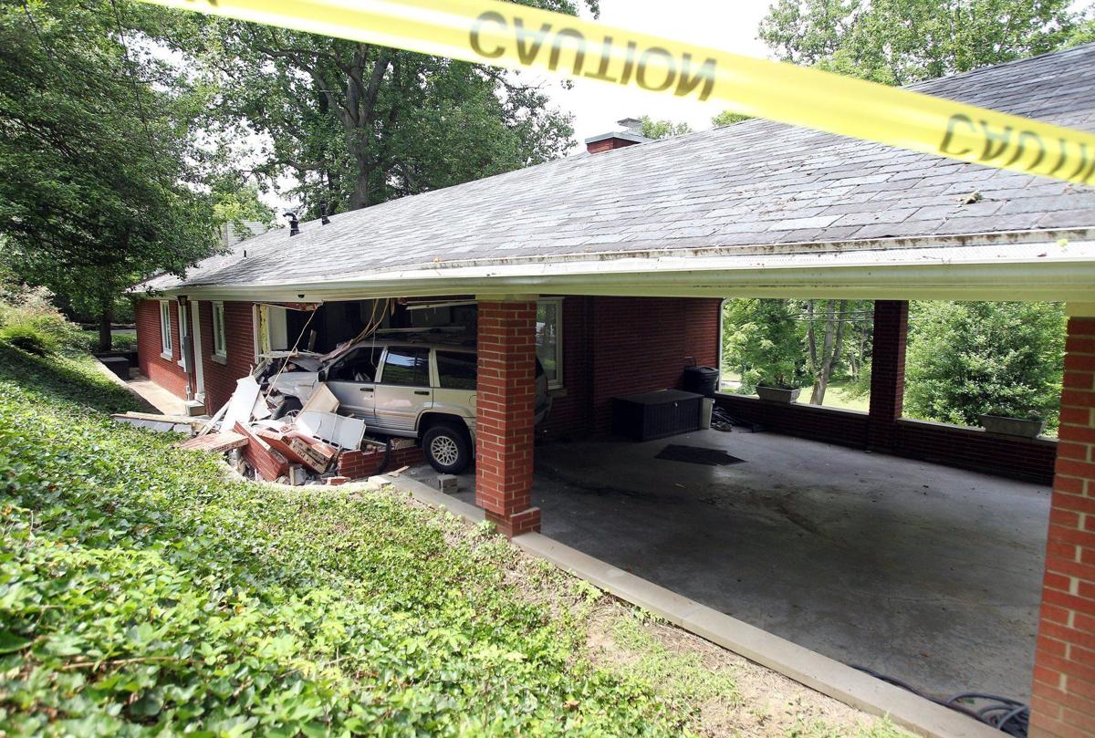 Gallery Car Accident in Huntington Photos News