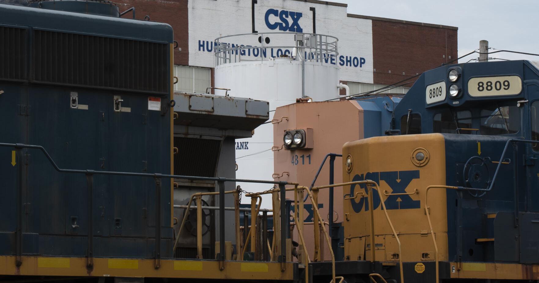 Руководство CSX провело встречу с работниками локомотивного цеха в Хантингтоне
