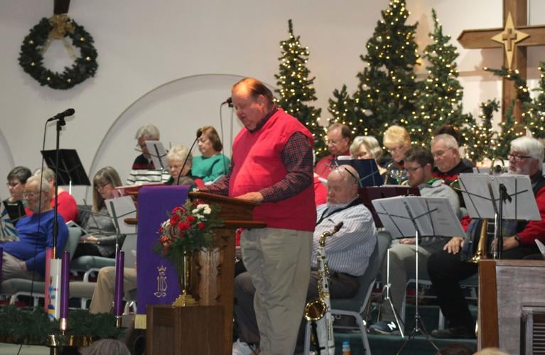 Kenova ceremony celebrates holidays, remembers community members lost