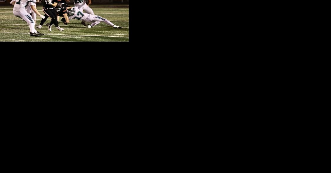 Hall's six TDs lead Coal Grove past Malvern - Vimarsana News