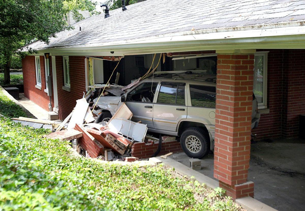 Gallery Car Accident in Huntington Photos News