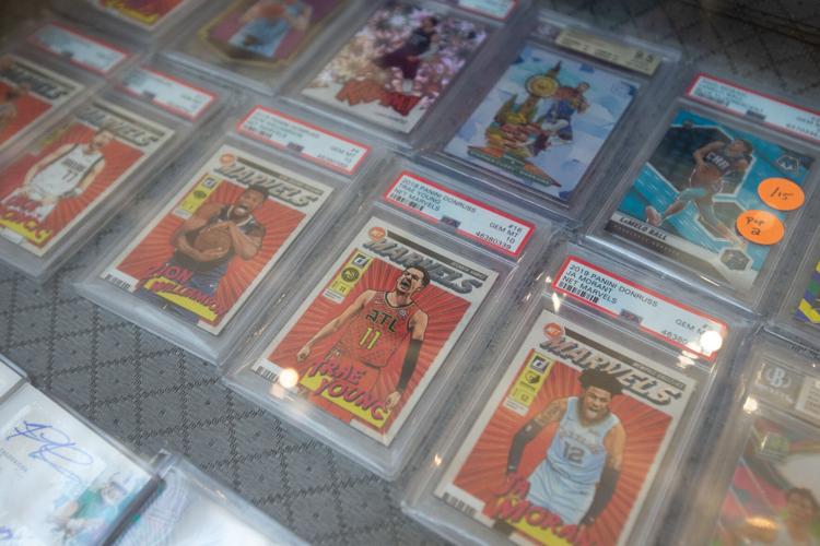 Photos Sports Card & Collectible Show Multimedia