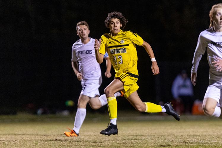 Samlan Class Aaa Photos: Class AAA boys sectional soccer at Huntington High | Multimedia ...
