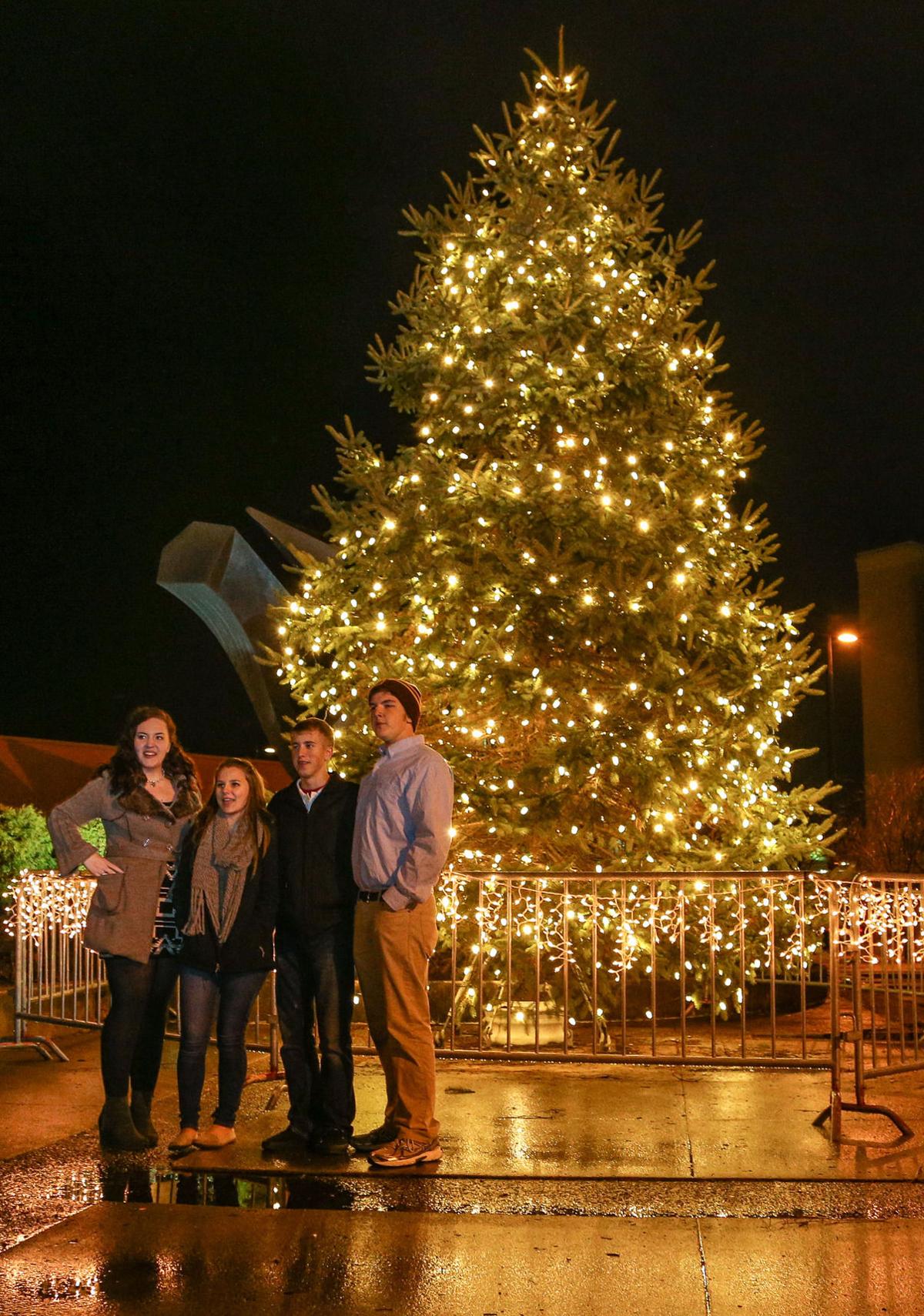 Gallery City of Huntington tree lighting ceremony News herald