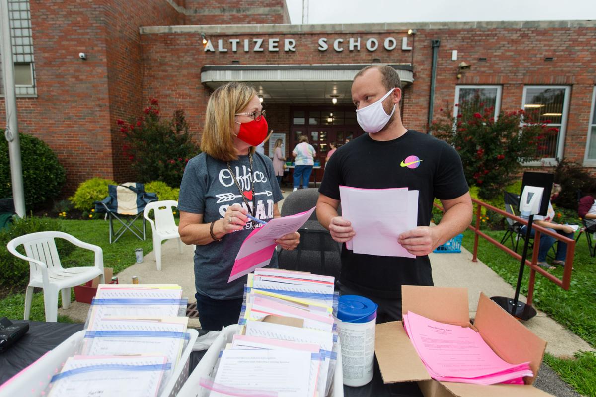 Altizer Elementary hosts drivethru open house News