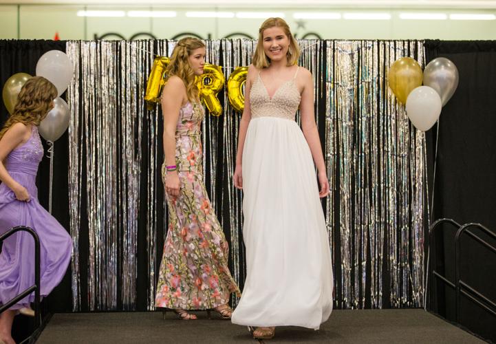 Photos: Prom fashion show | Multimedia | herald-dispatch.com