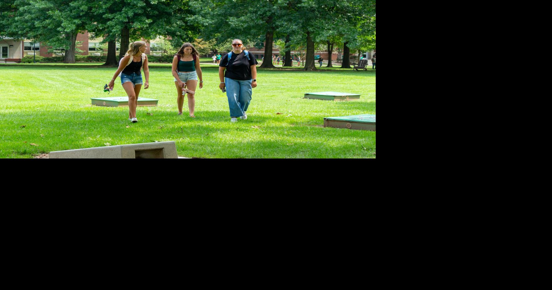 Freshmen move in at Marshall University
