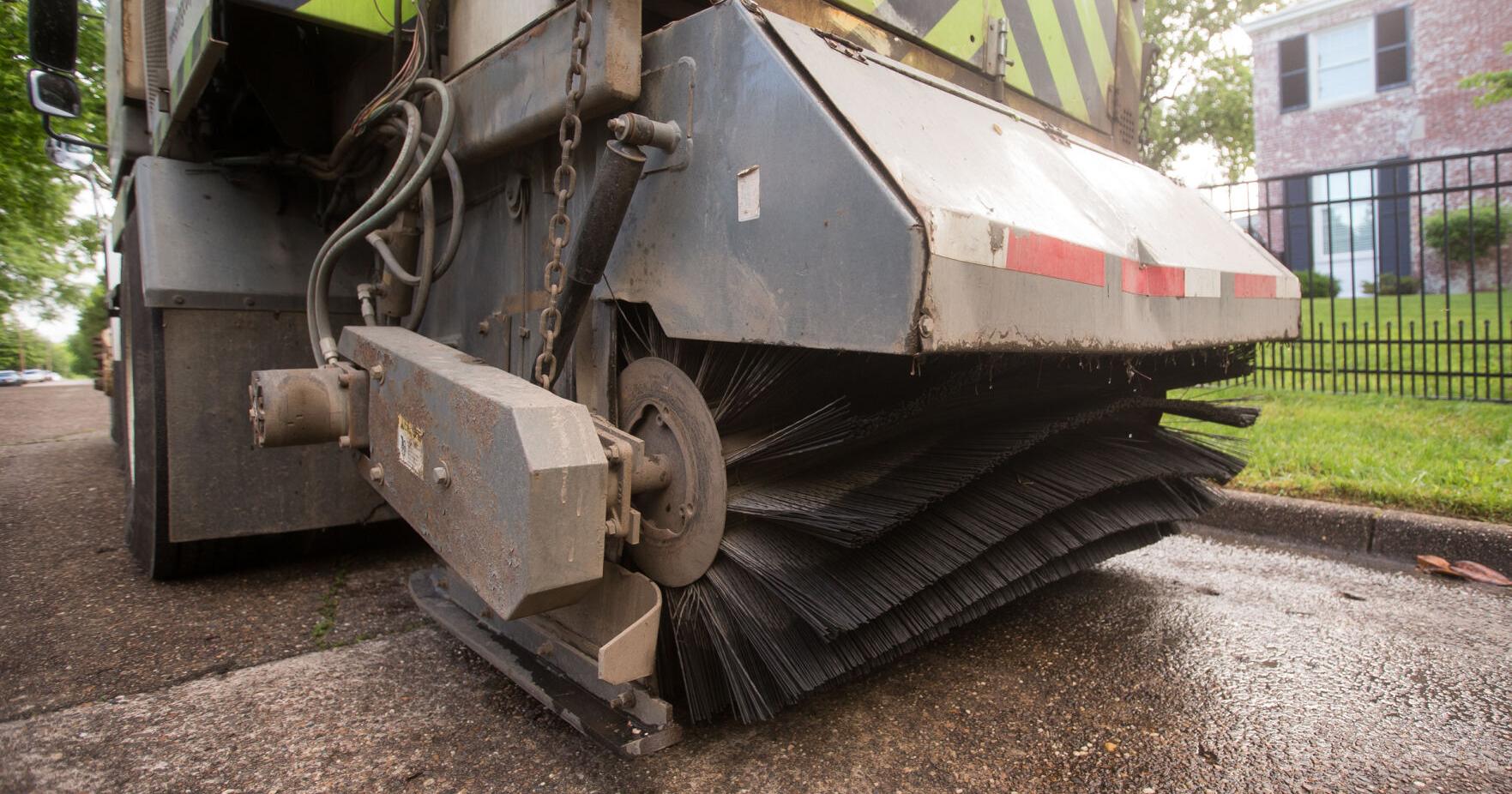 Huntington's street sweeping program removes 3 million pounds of debris a year - Vimarsana News
