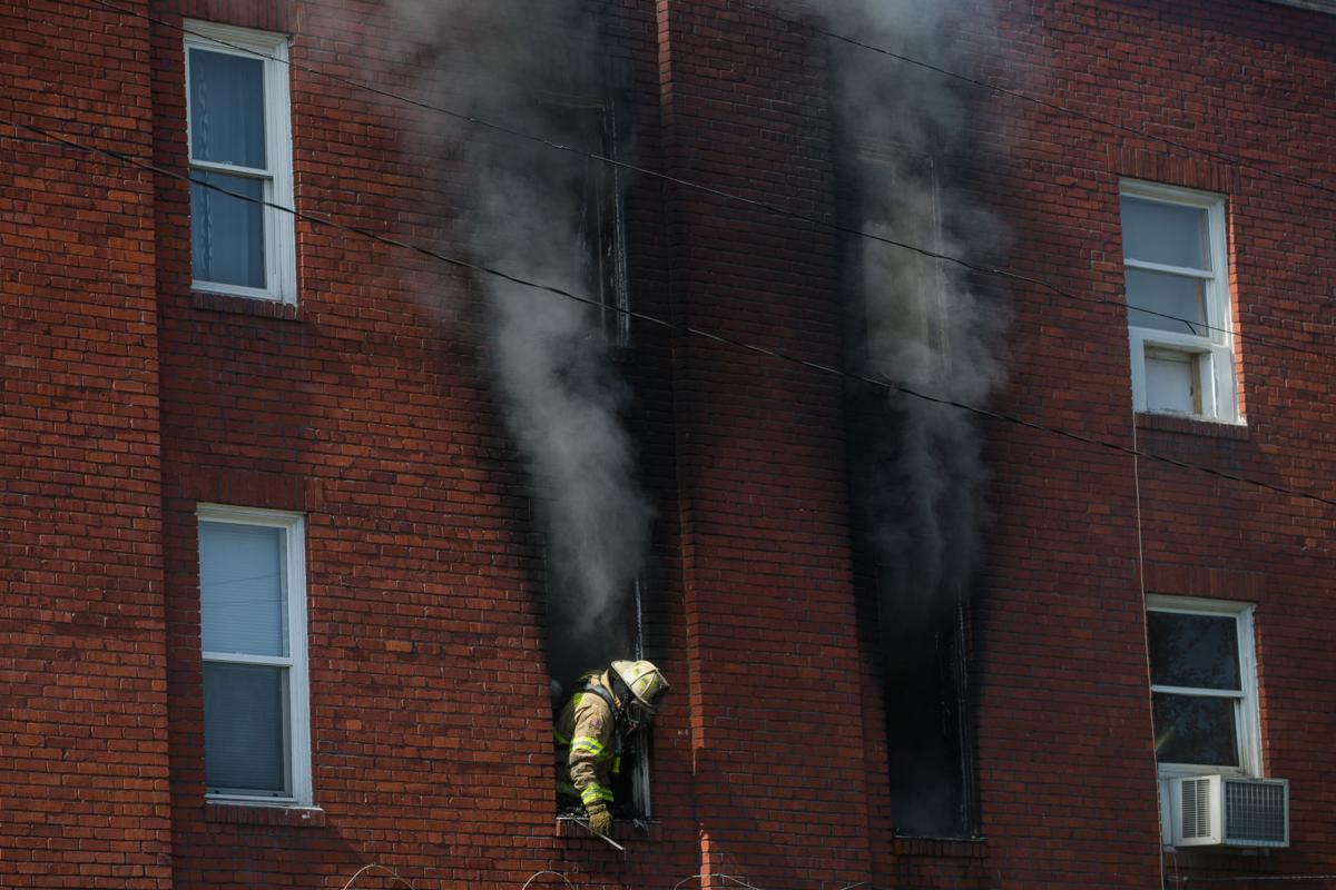 Tenants escape apartment building fire in Huntington News herald