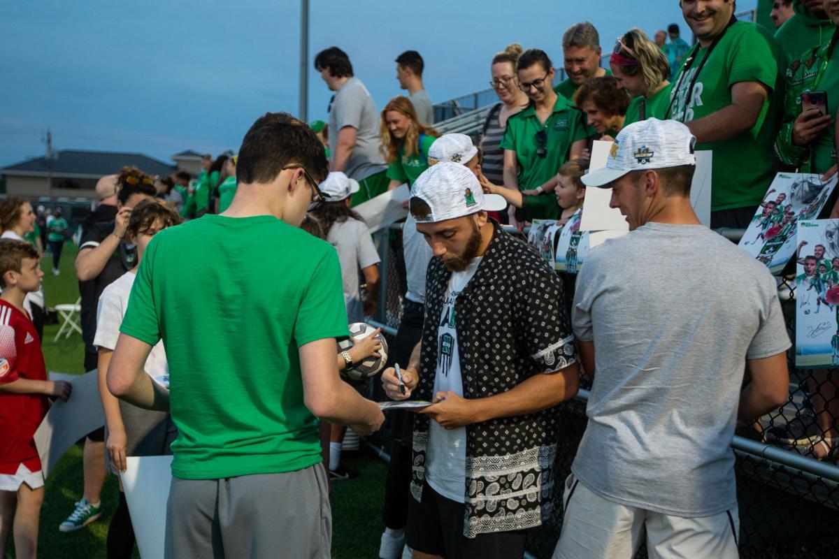 20210519-hd-MUsoccercelebration