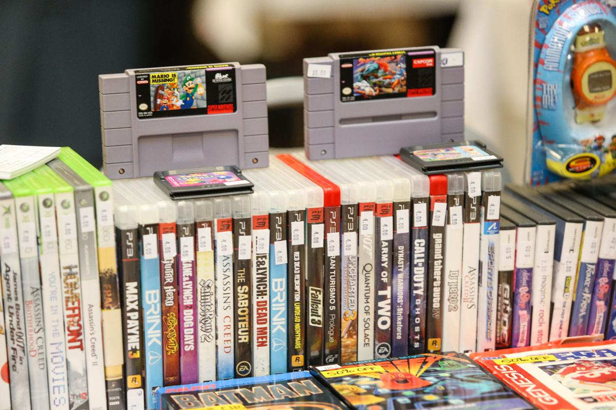 Photos Power Up Retro Video Game Convention Photo Galleries herald