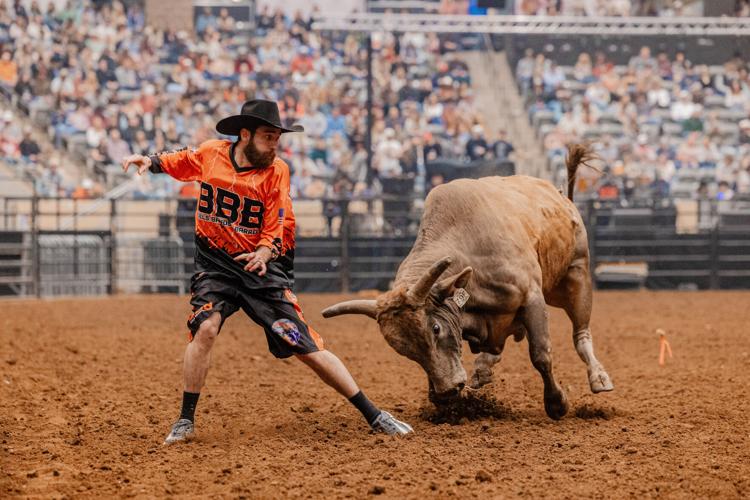 Bulls, Bands and Barrels rodeo brings night of fun to Huntington ...
