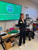 Ƶ high schoolers required to learn personal finance