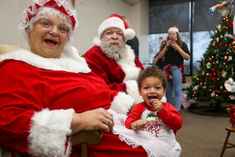Deaf Children Share Christmas Wishes With Santa During Brunch Event News Herald Dispatch Com
