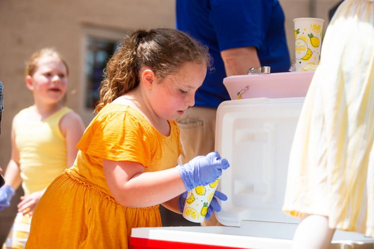 Photos Huntington Dance Theatre hosts lemonade stand at The Market