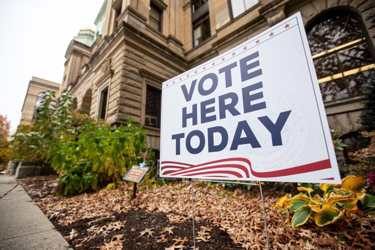 20221027 earlyvoting 04.jpg