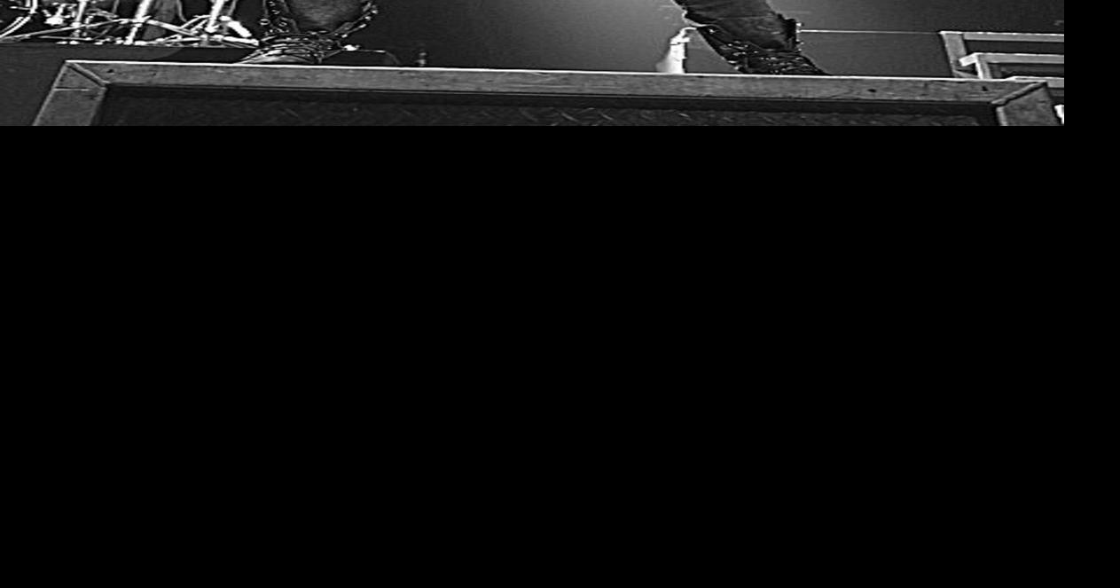 Wheelersburg native now lead guitarist for Christian rock band Skillet