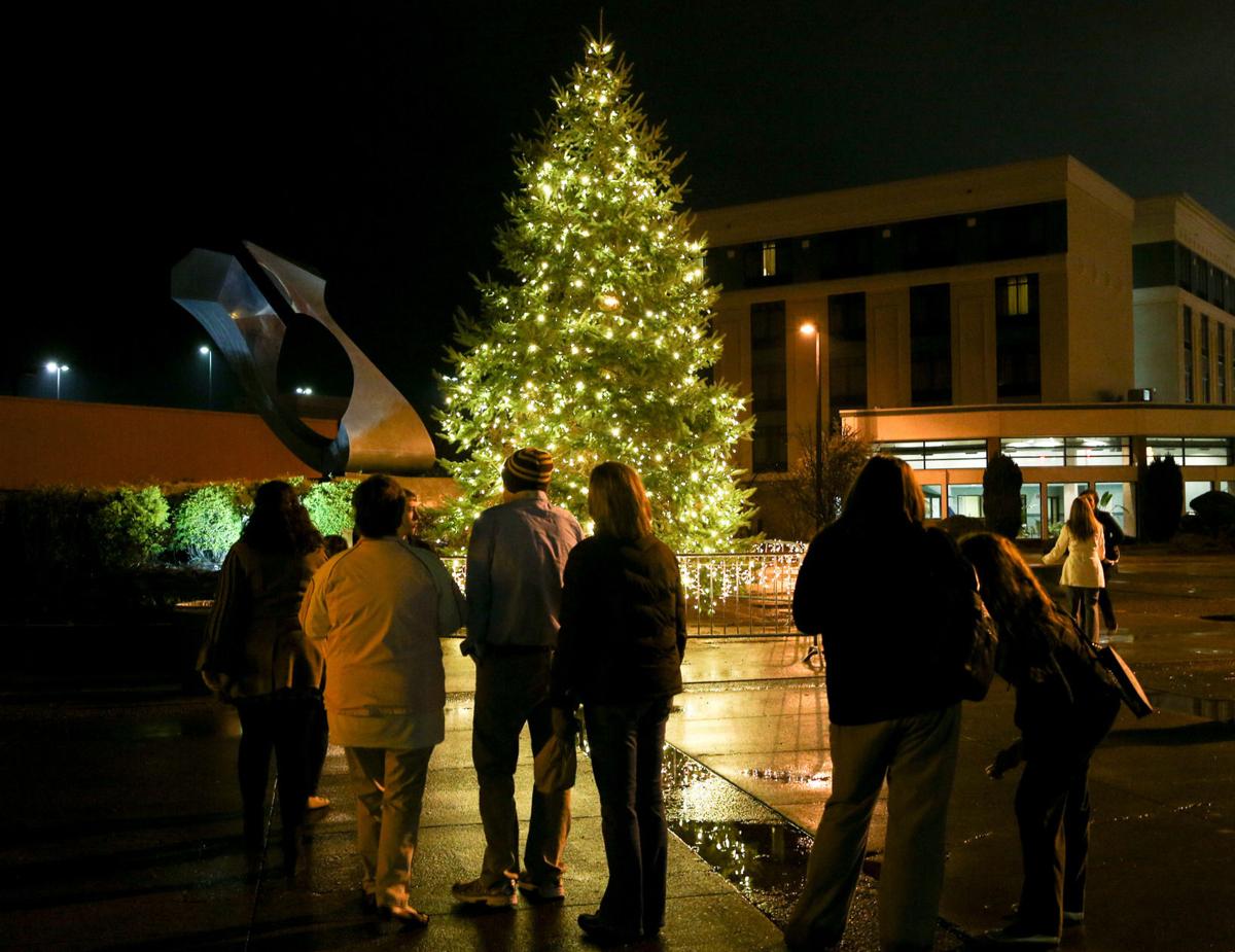 Gallery City of Huntington tree lighting ceremony News herald