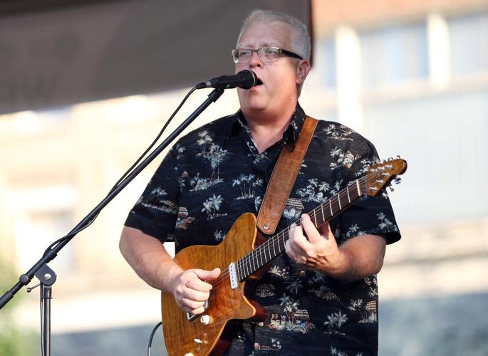 Mojo Bones performs downtown | News | herald-dispatch.com