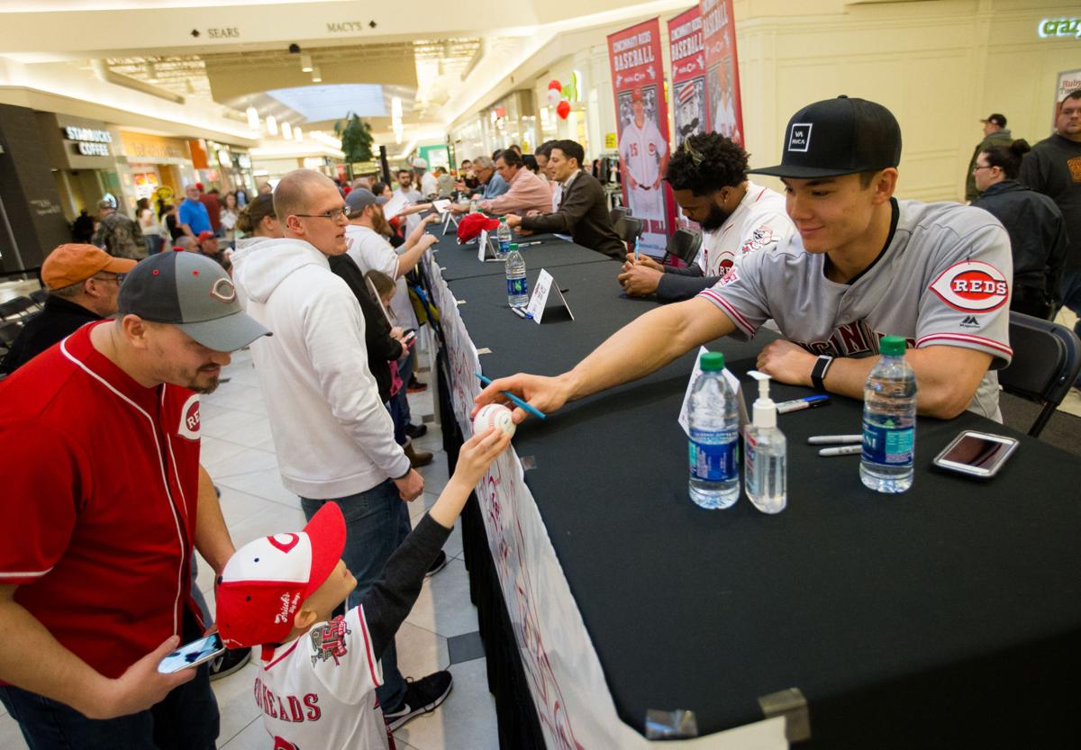 Photos Cincinnati Reds Caravan makes stop at Huntington Mall