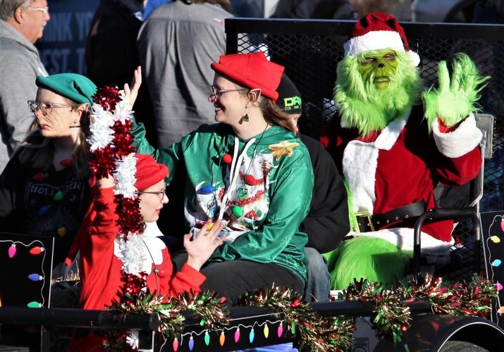 St. Albans hosts Christmas parade Putnam News