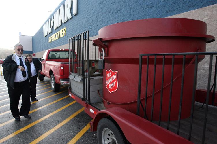 World's largest red kettle makes stop in Huntington News herald
