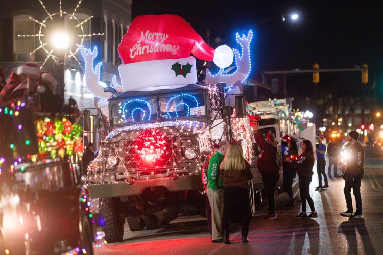 20231206_hd_xmasparade-16.jpg