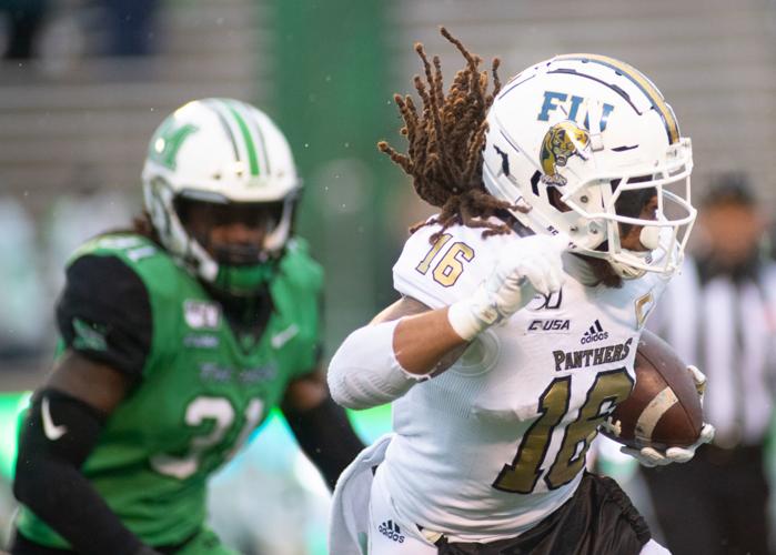 2019-1130_mufootball-77.jpg