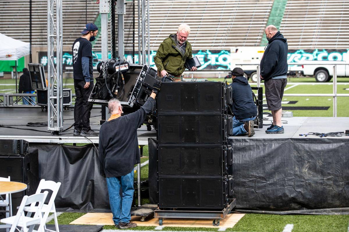 Crews prepare for 'Mountain Stage' show in Huntington ...
