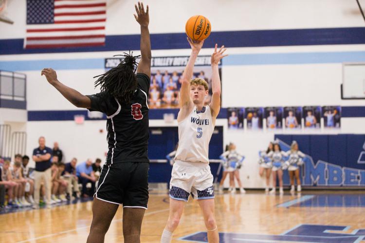 Spring Valley rallies past Hurricane 48-44 | Sports | herald-dispatch.com