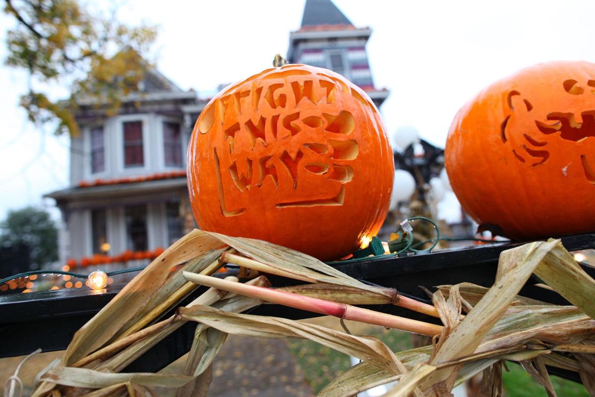 Gallery Pumpkin House, Oct. 28