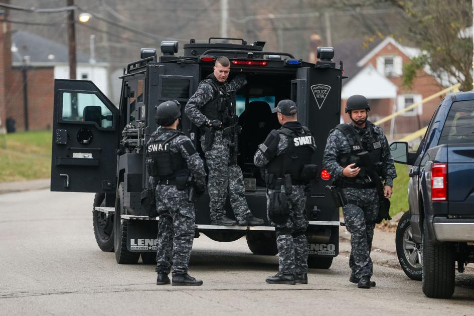 Photos Huntington Police Department SWAT team raid Photo Galleries